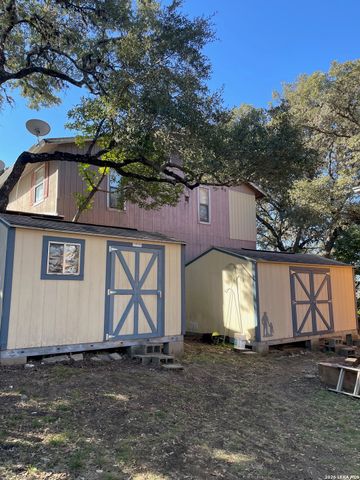 781 Lookout Dr, Lakehills, TX 78063