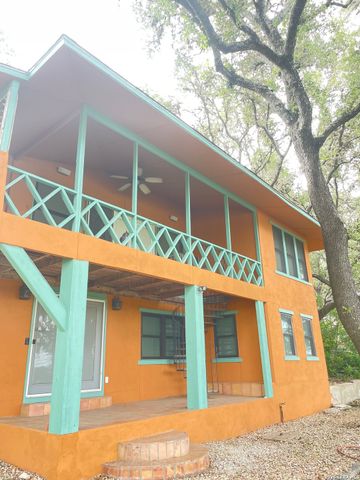 781 Lookout Dr, Lakehills, TX 78063