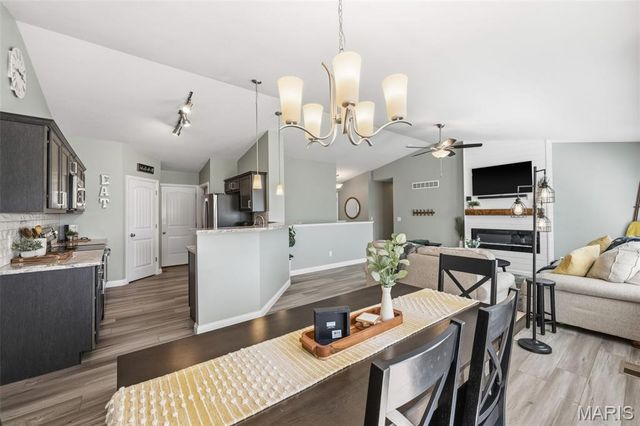 128 Chelsea Court, Wright City, MO 63390