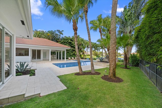 2432 Golf Brook Drive, Wellington, FL 33414