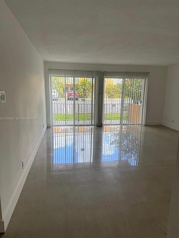 17911 NW 68th Ave N104, Hialeah, FL 33015