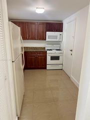 17911 NW 68th Ave N104, Hialeah, FL 33015