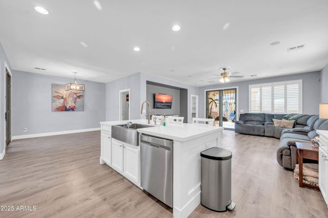 21469 E ROUNDUP Way, Queen Creek, AZ 85142