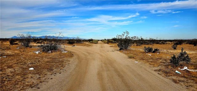 800 Las Tunas Dr., Apple Valley, CA 92308