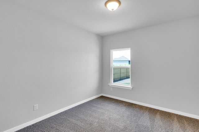 340 E Lamar Street, Palmer, TX 75152