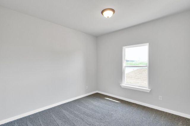 340 E Lamar Street, Palmer, TX 75152
