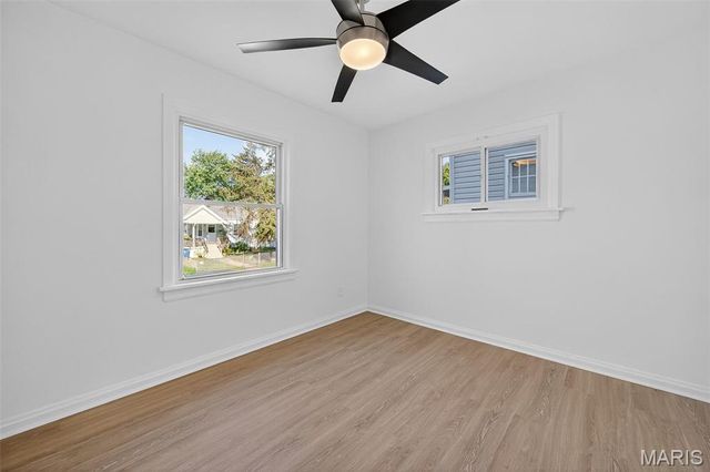 1424 Holden Avenue, St Louis, MO 63125