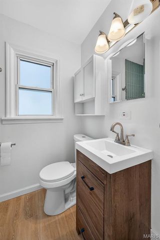 1424 Holden Avenue, St Louis, MO 63125