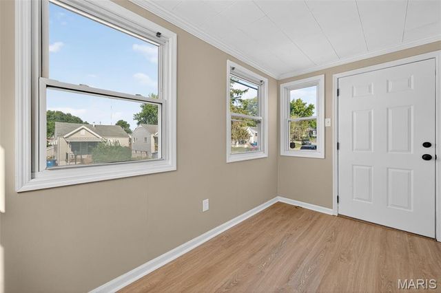 1424 Holden Avenue, St Louis, MO 63125