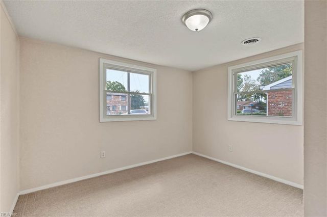 1919 Demetro DR, Hampton, VA 23663
