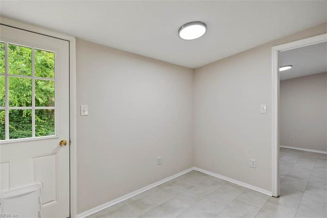 1919 Demetro DR, Hampton, VA 23663