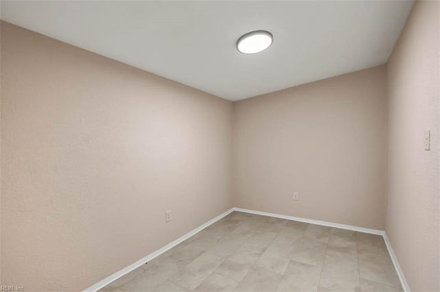 1919 Demetro DR, Hampton, VA 23663