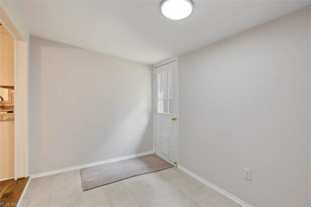 1919 Demetro DR, Hampton, VA 23663