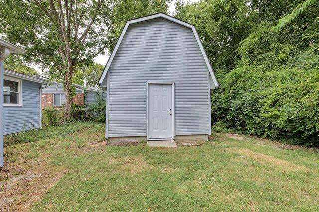 1919 Demetro DR, Hampton, VA 23663