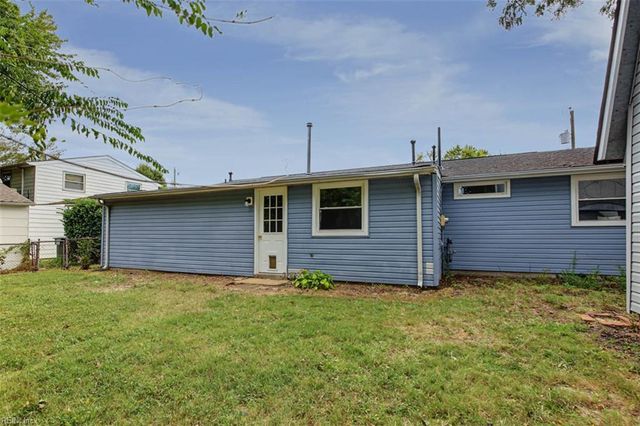 1919 Demetro DR, Hampton, VA 23663