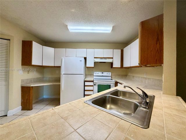 4035 W Mcnab Rd F101, Pompano Beach, FL 33069