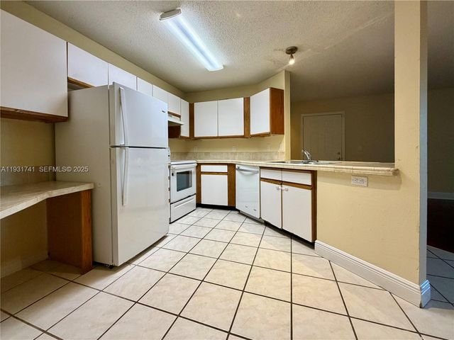4035 W Mcnab Rd F101, Pompano Beach, FL 33069
