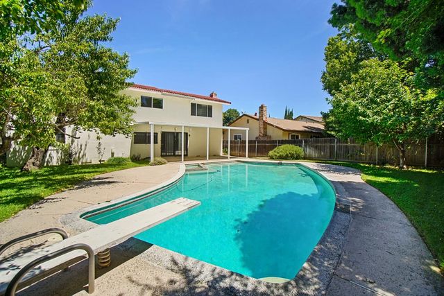 9916 El Chorlito Dr, Rancho Cordova, CA 95670