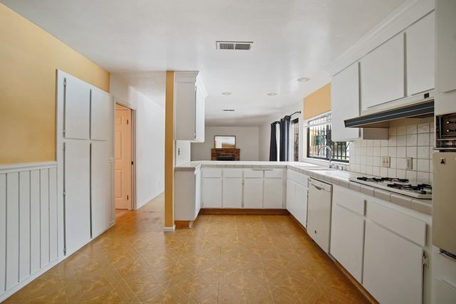 9916 El Chorlito Dr, Rancho Cordova, CA 95670