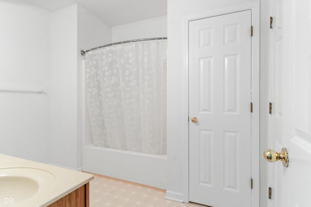 5518 Hammock Glen Drive, Indianapolis, IN 46235