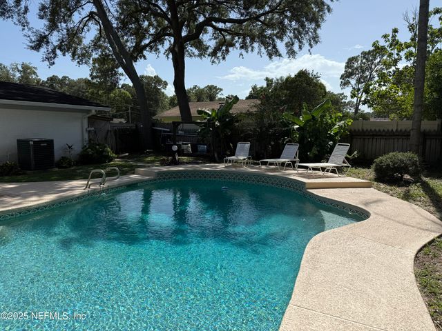 13811 SPANISH POINT Drive, Jacksonville, FL 32225