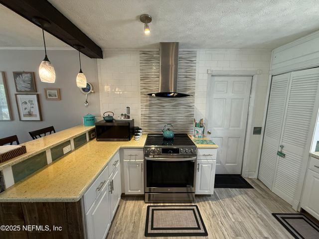 13811 SPANISH POINT Drive, Jacksonville, FL 32225