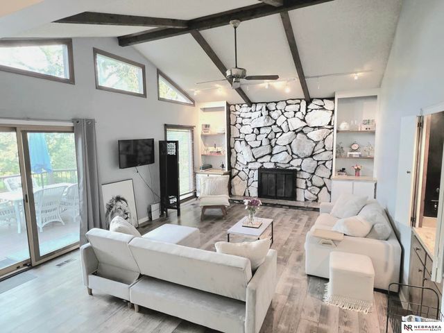 2205 S 152nd Street, Omaha, NE 68144