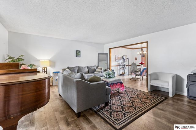 2205 S 152nd Street, Omaha, NE 68144
