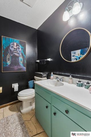2205 S 152nd Street, Omaha, NE 68144