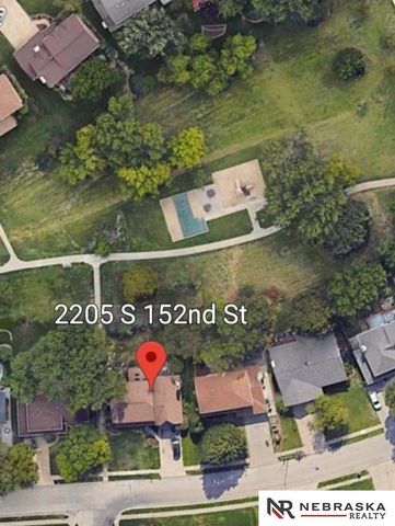 2205 S 152nd Street, Omaha, NE 68144