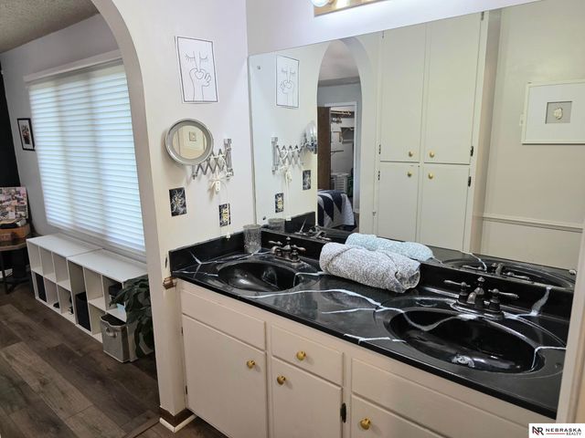 2205 S 152nd Street, Omaha, NE 68144