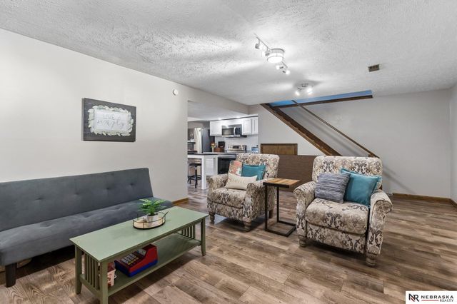 2205 S 152nd Street, Omaha, NE 68144