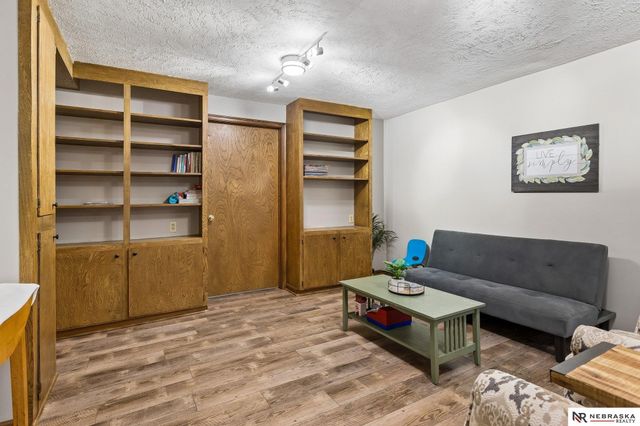 2205 S 152nd Street, Omaha, NE 68144