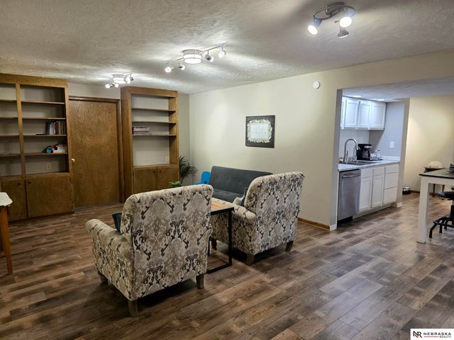 2205 S 152nd Street, Omaha, NE 68144