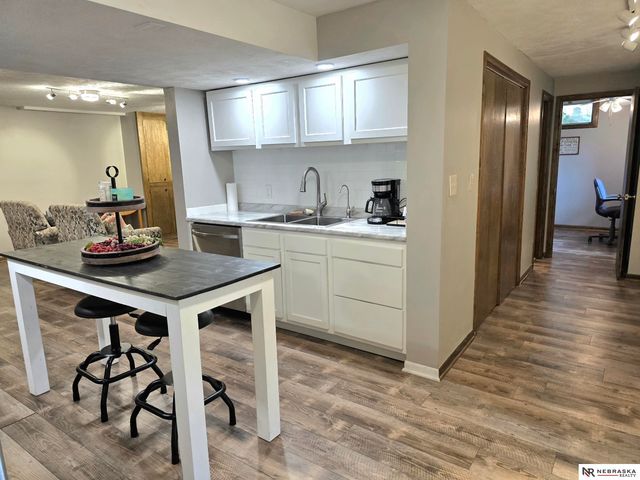 2205 S 152nd Street, Omaha, NE 68144