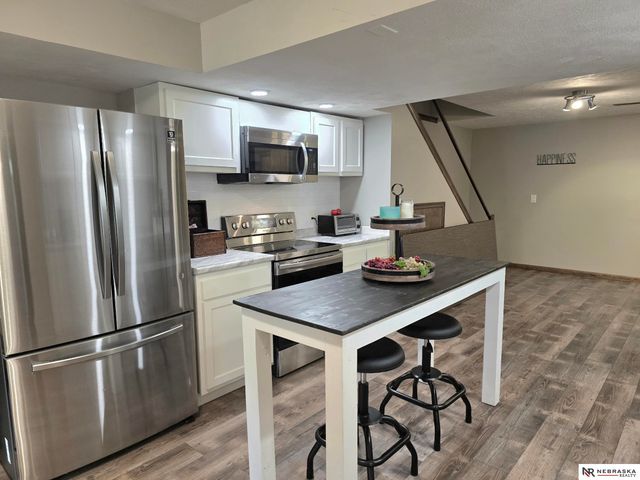 2205 S 152nd Street, Omaha, NE 68144