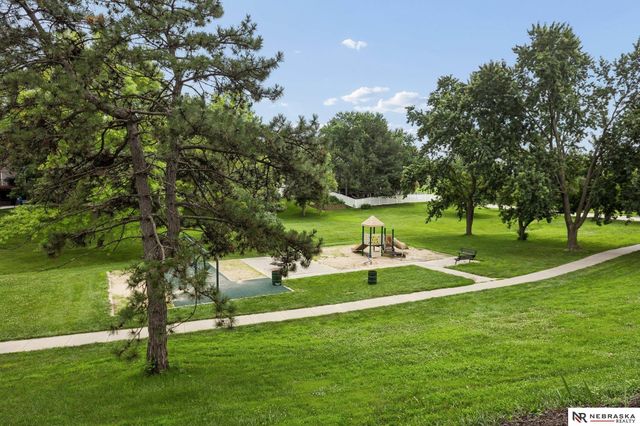 2205 S 152nd Street, Omaha, NE 68144