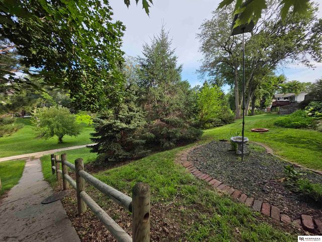 2205 S 152nd Street, Omaha, NE 68144