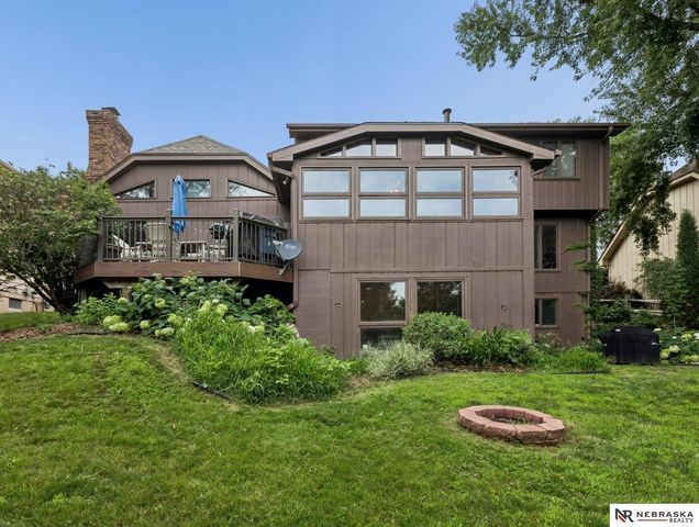 2205 S 152nd Street, Omaha, NE 68144