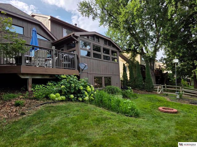 2205 S 152nd Street, Omaha, NE 68144
