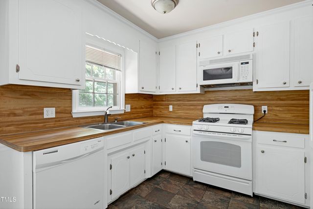 100 Honeysuckle Lane, Cary, NC 27513