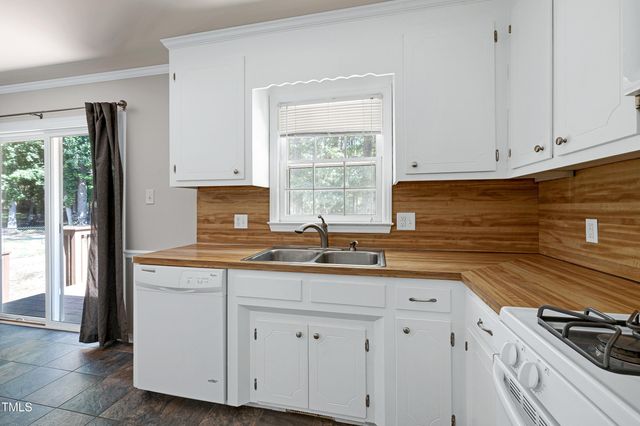 100 Honeysuckle Lane, Cary, NC 27513