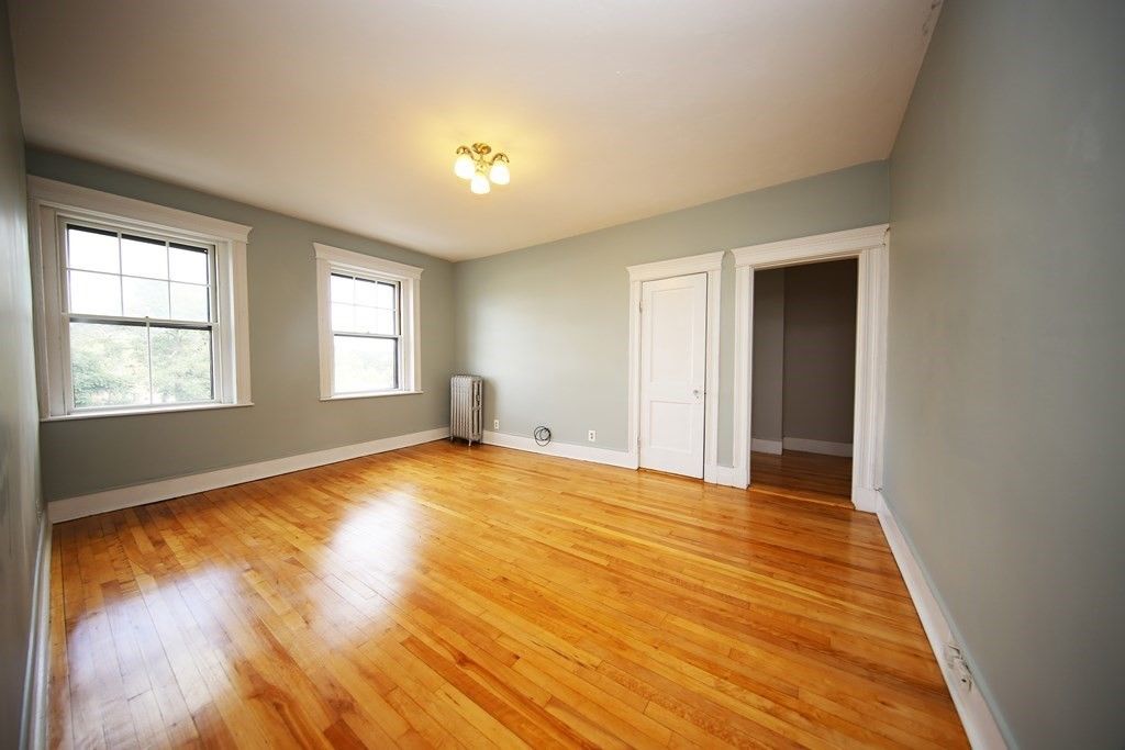 164 Strathmore Rd 28, Boston, MA 02135