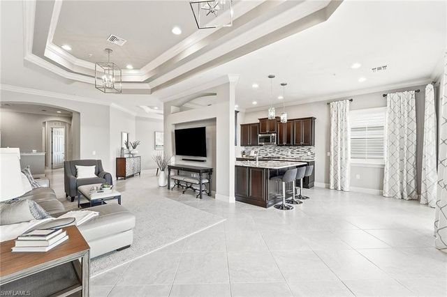 12045 Covent Garden CT 2103, Naples, FL 34120