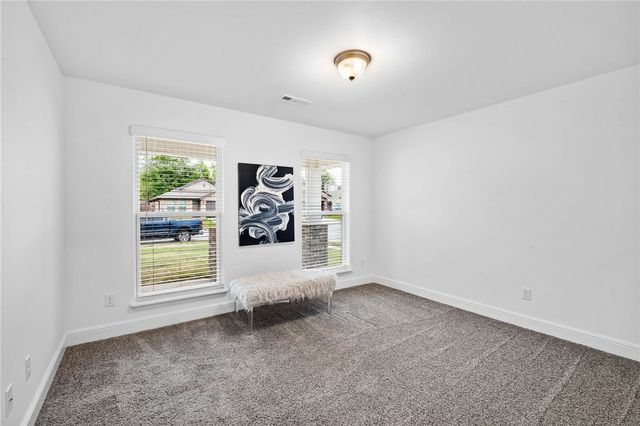 6005 NW Grant Street, Bentonville, AR 72713