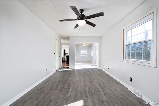 16600 Harmony Lane, St Robert, MO 65584