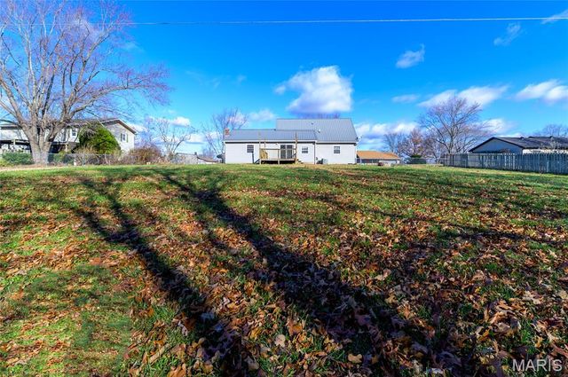 16600 Harmony Lane, St Robert, MO 65584