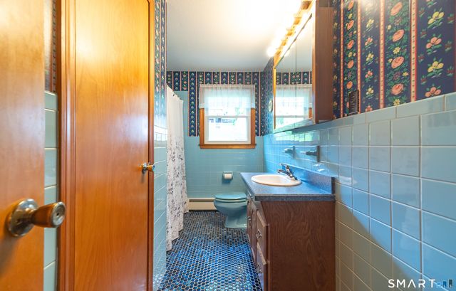 130 Lydale Place, Meriden, CT 06450