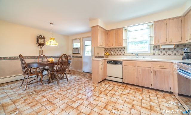 130 Lydale Place, Meriden, CT 06450