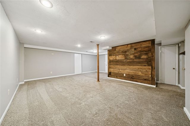 564 Shumaker Dr, Monroeville, PA 15146